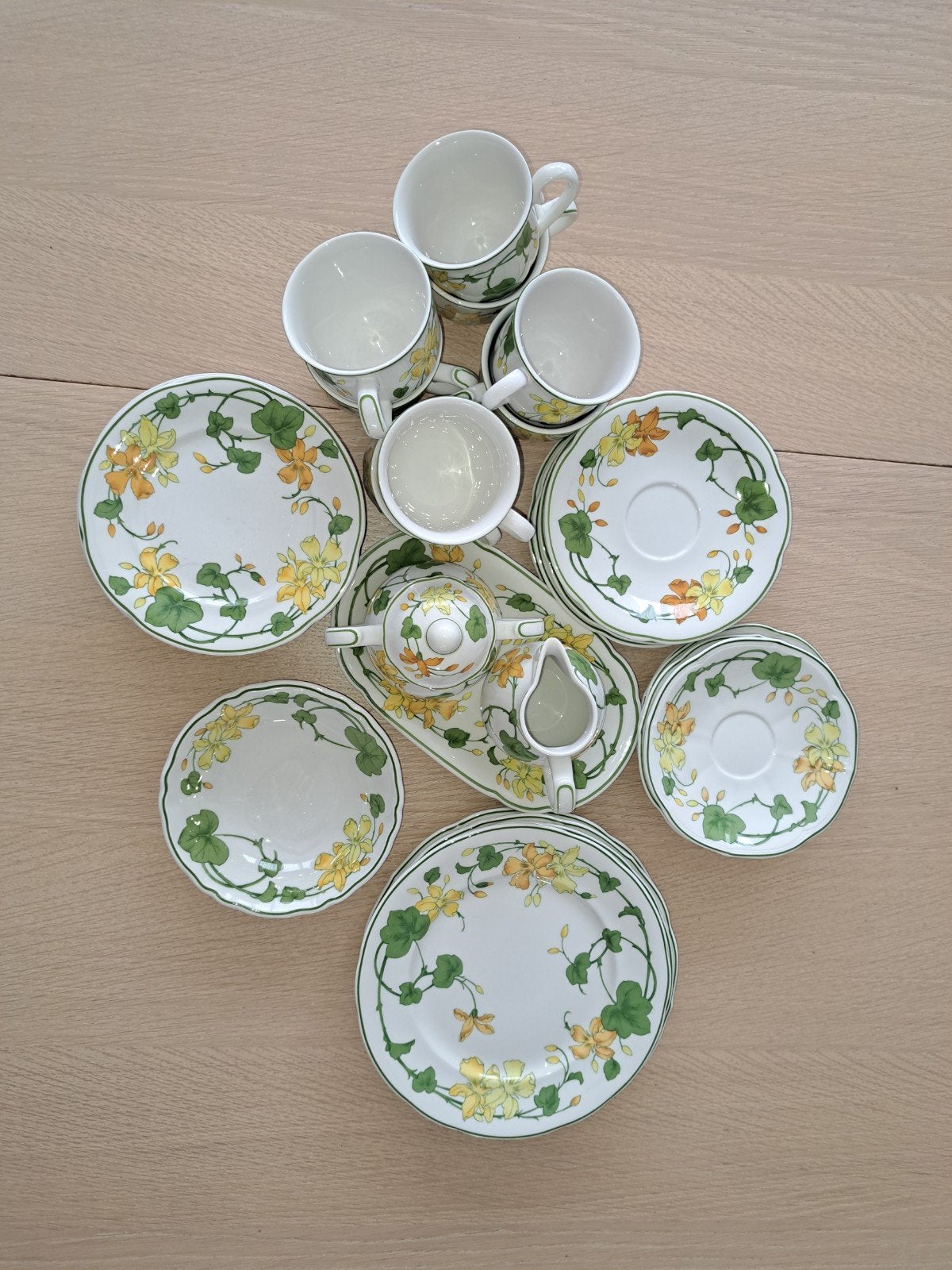 Villeroy & Boch Geranium servies, Huis en Inrichting, Keuken | Servies, Ophalen, Zo goed als nieuw, Overige stijlen, Kop(pen) en/of Schotel(s)