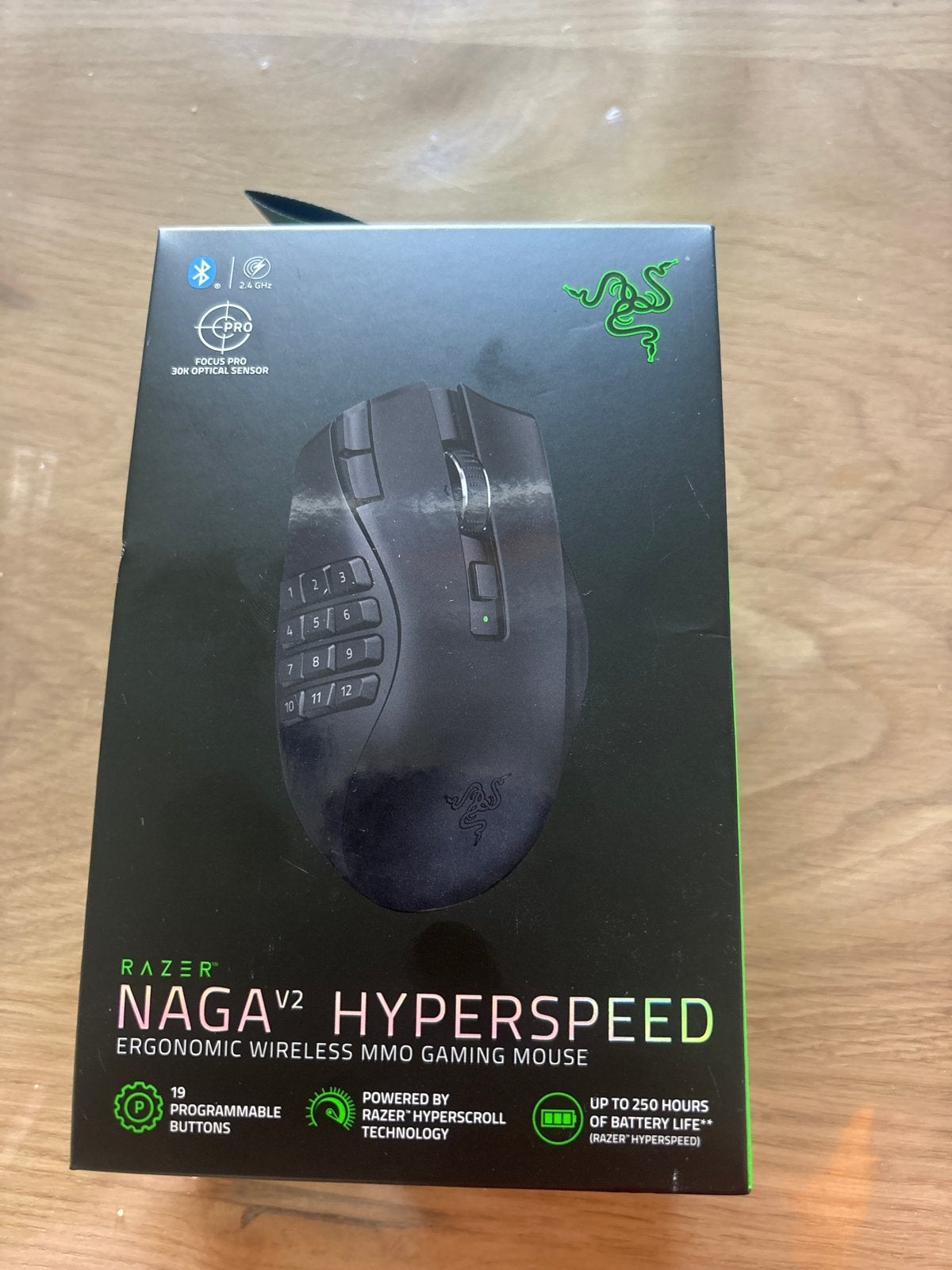 Razer Naga V2 Hyperspeed Draadloze Gaming Muis, Computers en Software, Muizen, Rechtshandig, Muis, Ergonomisch, Nieuw
