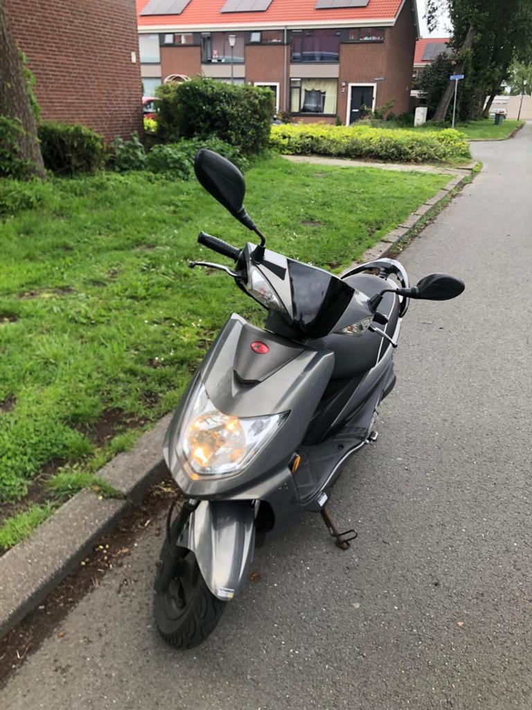 Peugeot Kymco Vp50, Fietsen en Brommers, Scooters | Kymco, Ophalen, Zo goed als nieuw, Benzine, Overige modellen