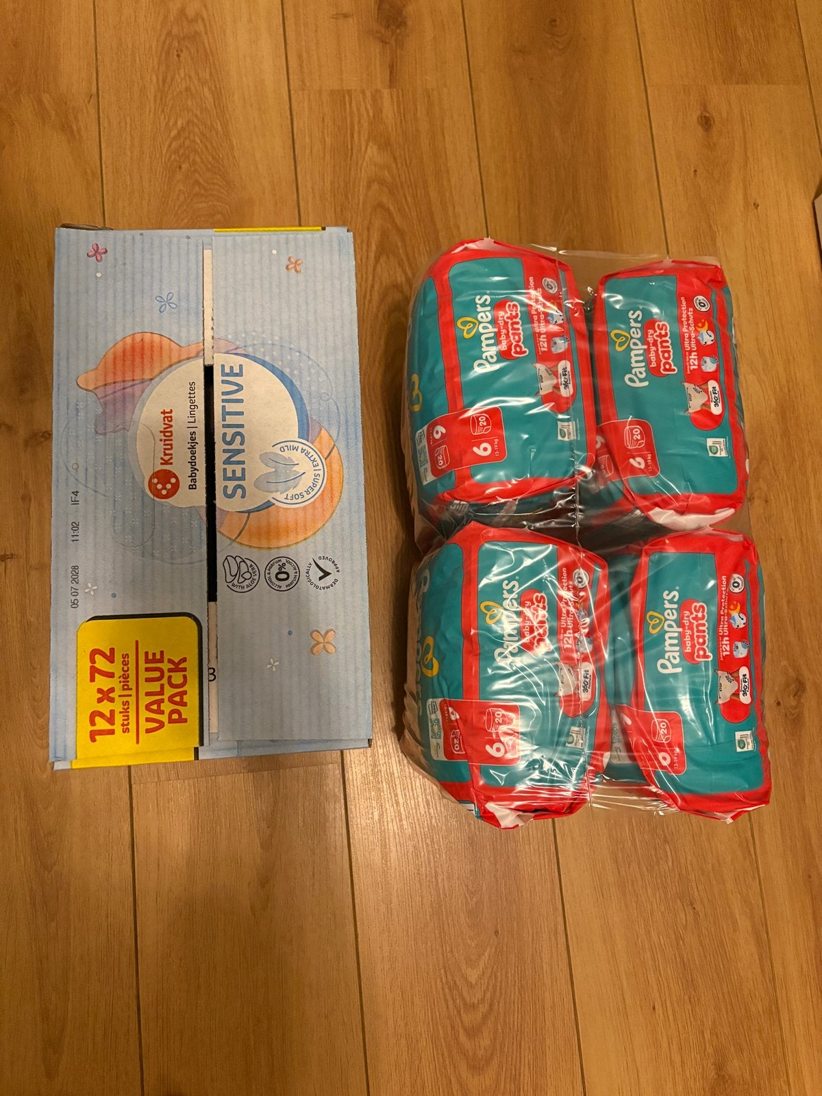 Pampers Pants Maat 6 (8 pakken) & Kruidvat Billendoekjes (2), Ophalen, Nieuw