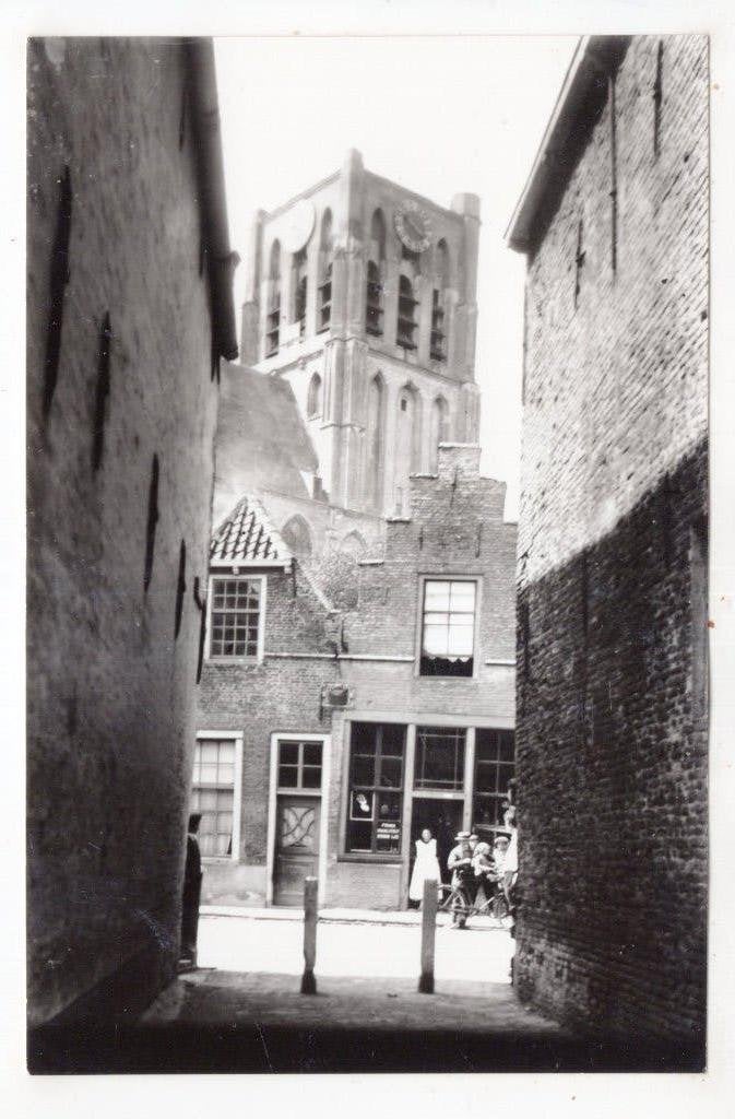 Brielle  doorkijkje op straat, Ophalen, 1940 tot 1960, Ongelopen, Zuid-Holland