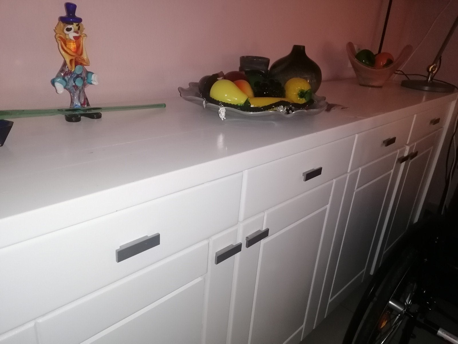 Gratis: Dressoir, wit, massief eiken, 200x90x48cm, Ophalen, Gebruikt, Met deur(en), 150 tot 200 cm