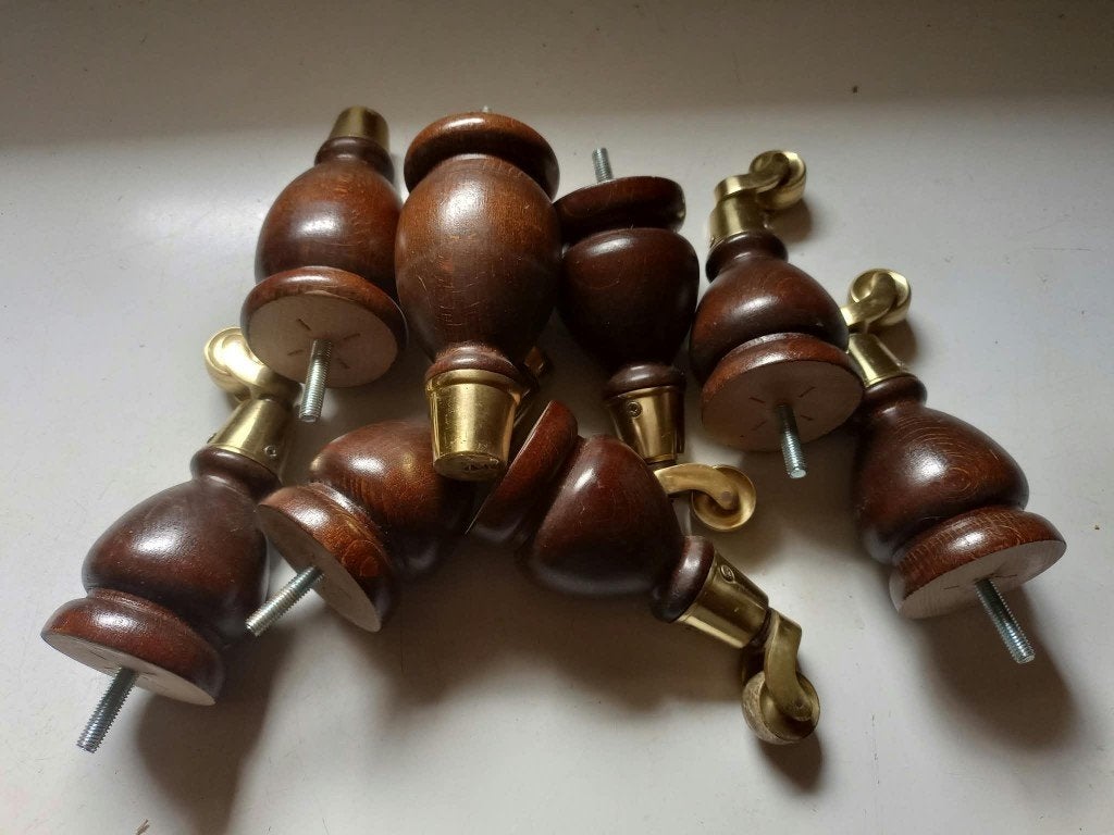 8 houten meubelpoten, 6 met zwenkwielen, Ophalen of Verzenden, Gebruikt
