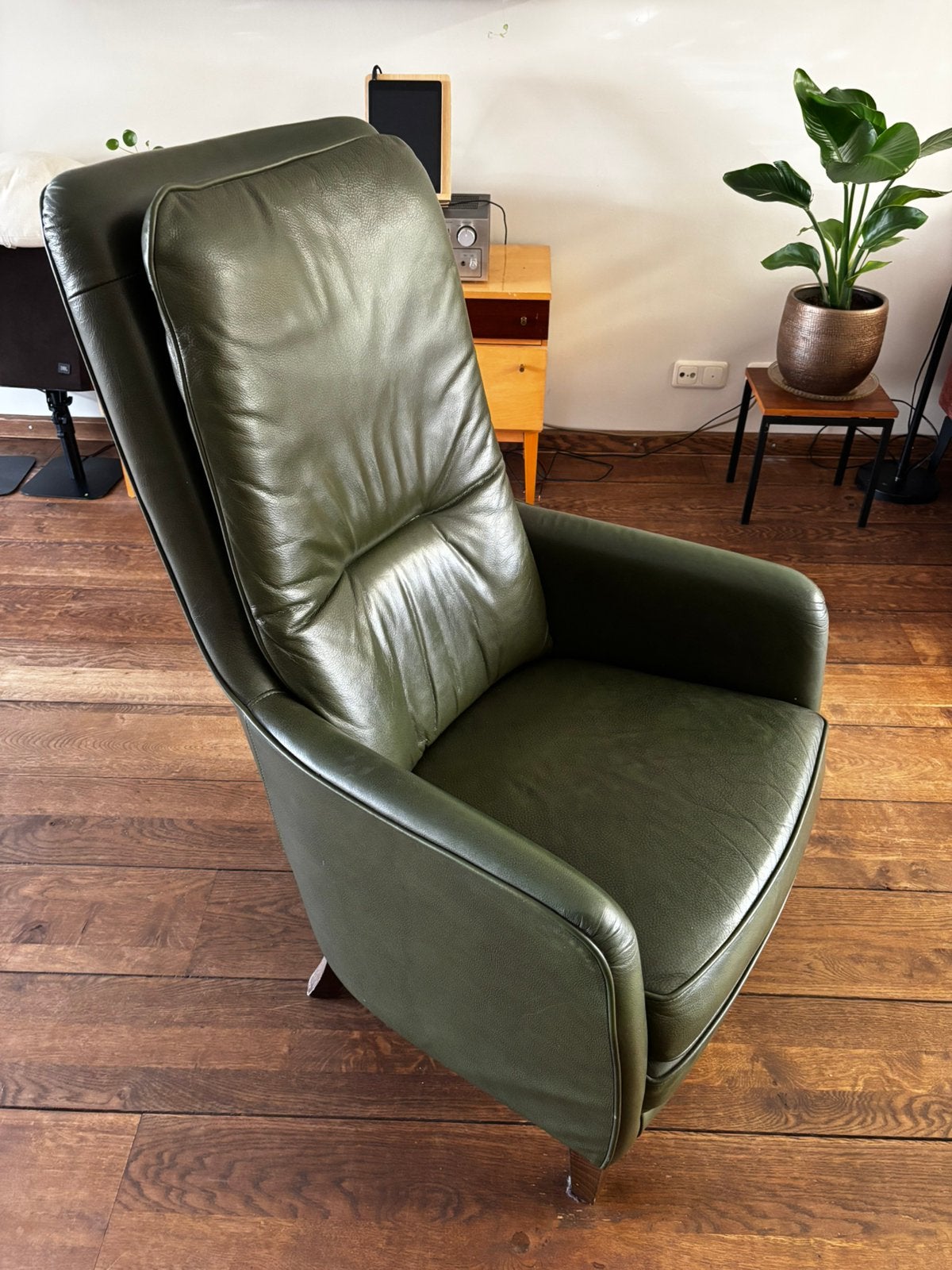 Groene lederen fauteuil, Ophalen, Minder dan 75 cm, Leer, Zo goed als nieuw