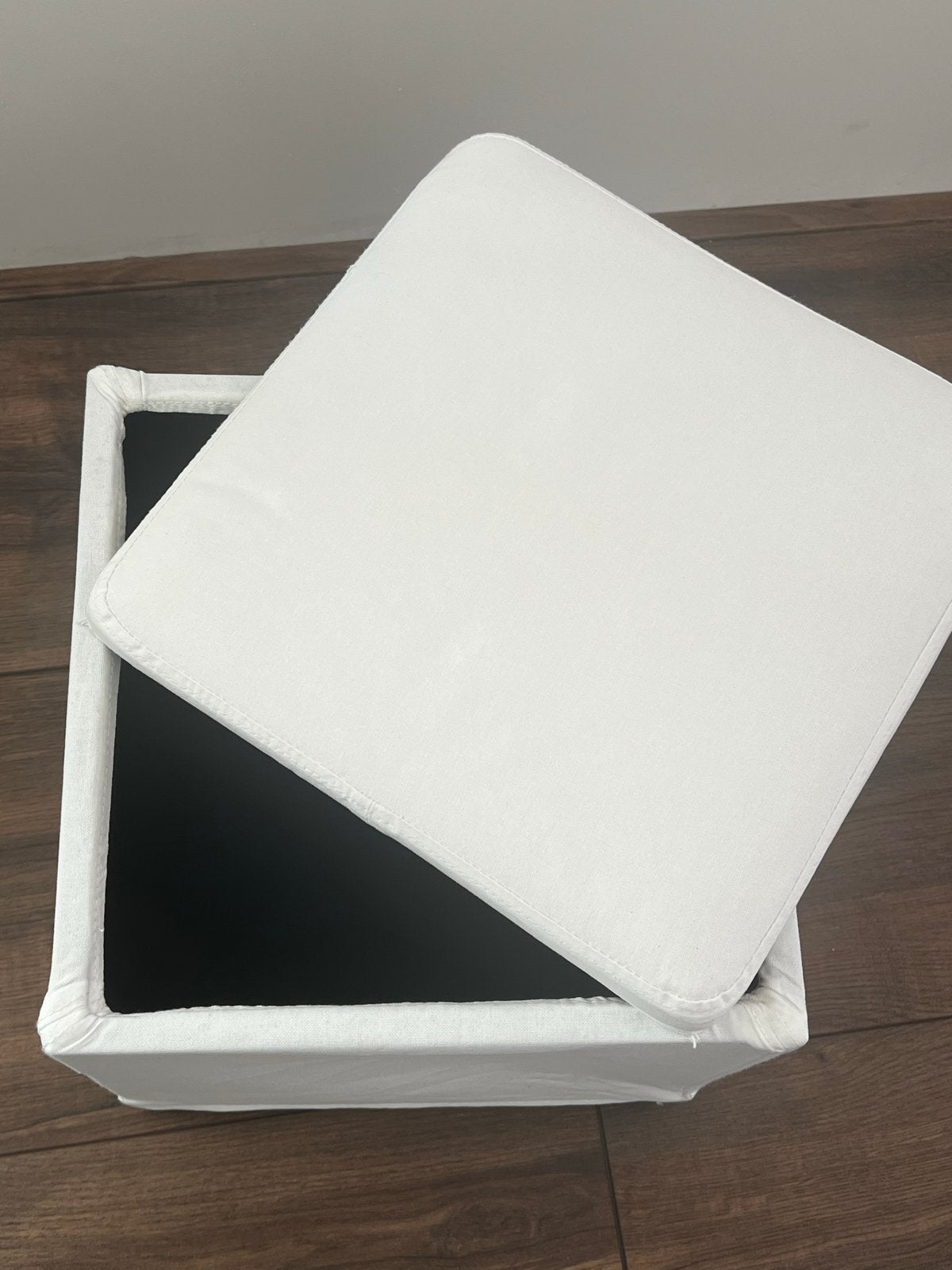 Ikea poef met opbergruimte, 37x37x37 cm, Minder dan 50 cm, Gebruikt, Vierkant, Ophalen of Verzenden