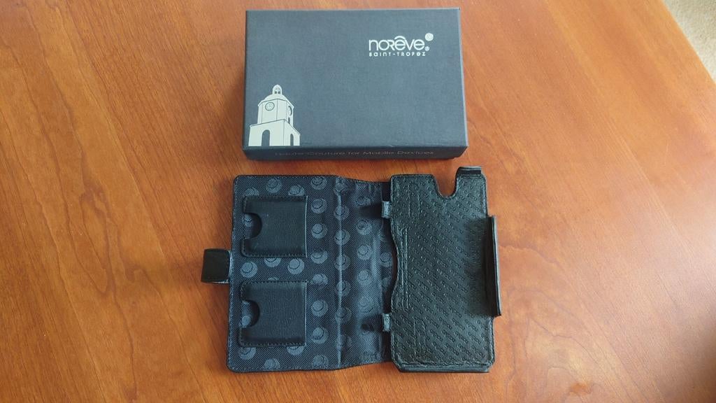 Nintendo DS Lite case (leather) Noreve, Ophalen of Verzenden, Zo goed als nieuw, DS Lite