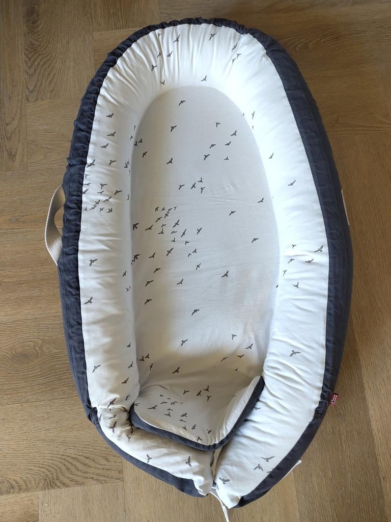 Voksi babynest, Ophalen