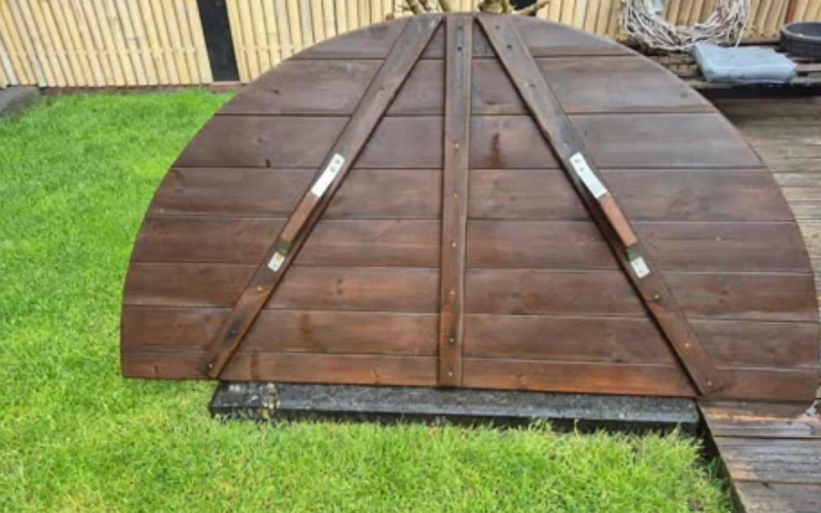 Houten afdekking voor jacuzzi of zwembad, Ophalen of Verzenden, Gebruikt, Afdekzeil, Vast