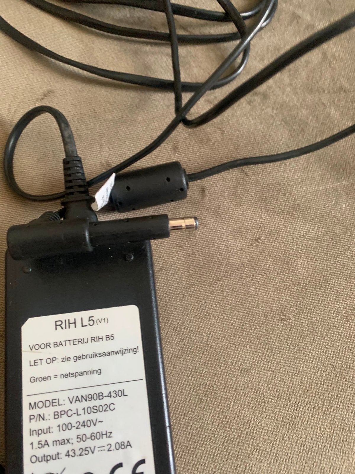Oplader voor RIH L5 (V1) fietsaccu - Model VAN90B-430L, Ophalen, Gebruikt