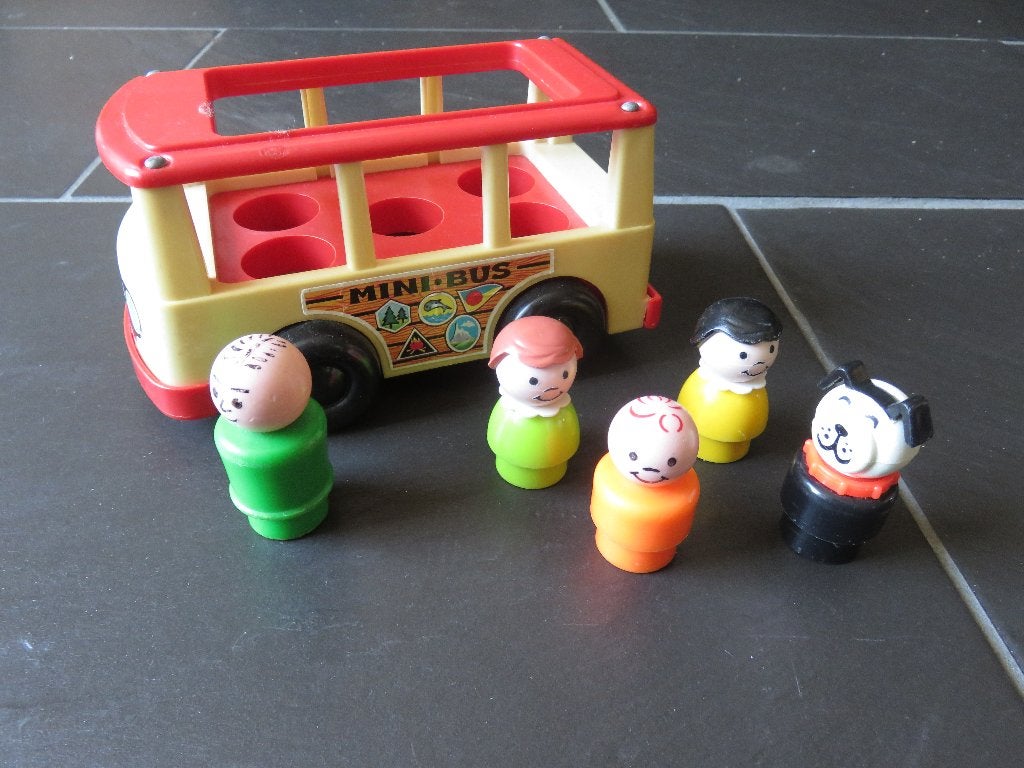 Fisher price minibus, vintage, met 5 popjes, mooie stickers, Kinderen en Baby's, Ophalen of Verzenden, Zo goed als nieuw, Speelset