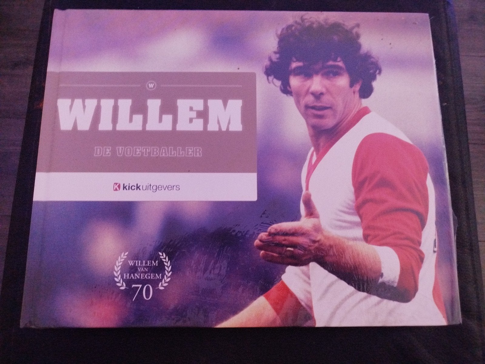 WILLEM VAN HANEGEM 70 DE VOETBALLER HARDCOVER SEALED, Teksten Jaap Liiser en Matty Verkamman, Nieuw, Ophalen of Verzenden, Balsport