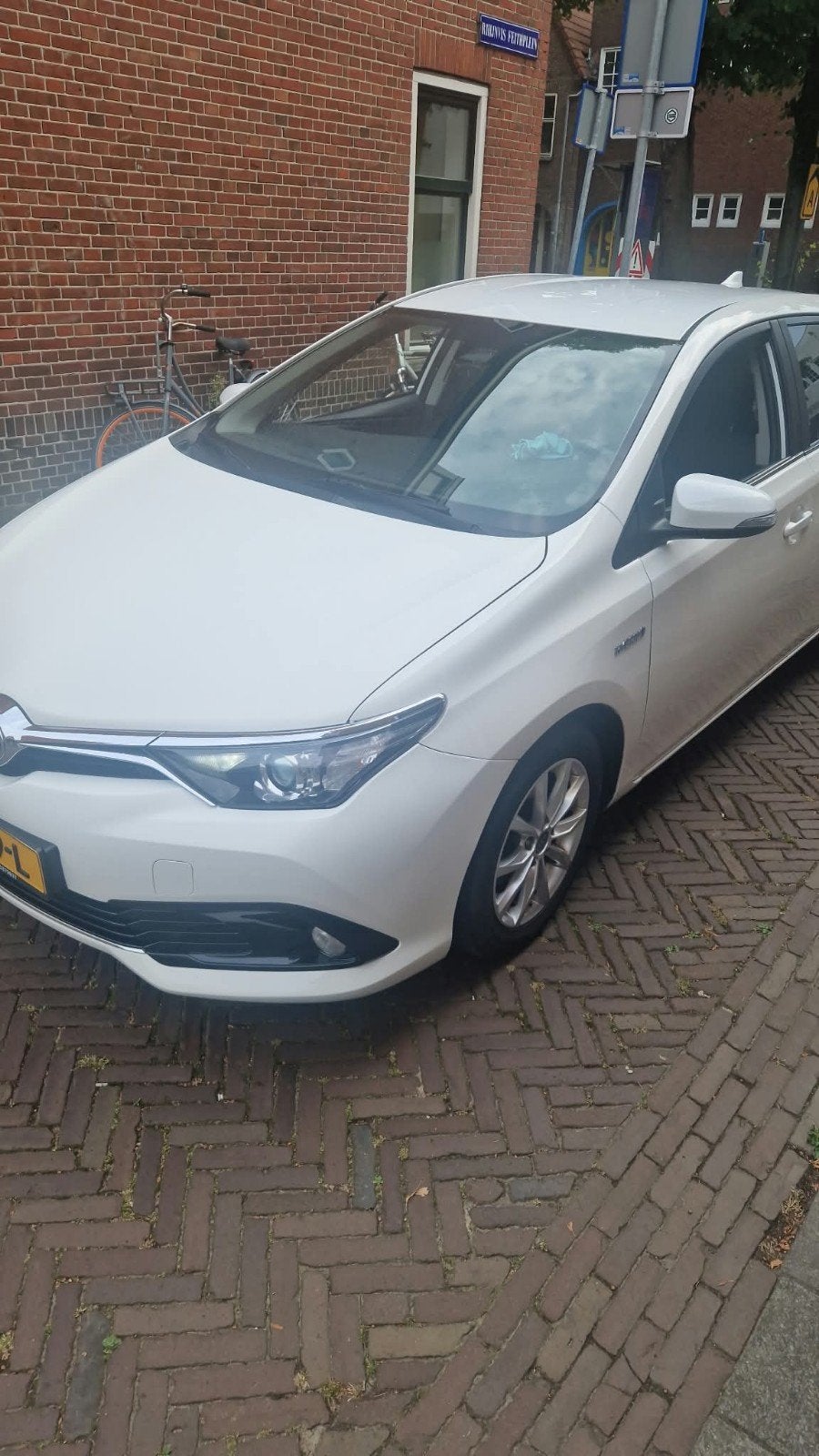 Toyota Auris 1.8 Hybrid 136pk Aut 2018 Wit, Stof, Zwart, 4 cilinders, Wit