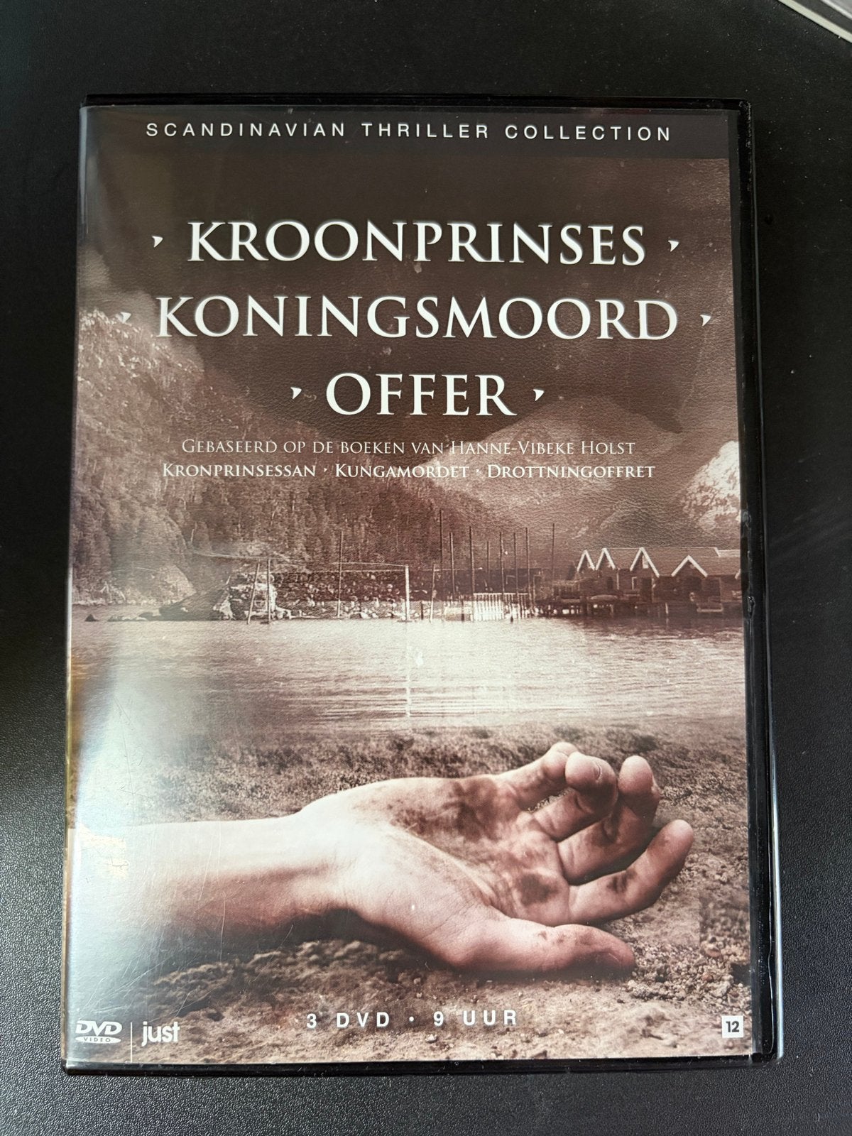 Kroonprinses, Koningsmoord, Offer - Scandinavische Thriller, Gebruikt, Nederlands, Ophalen of Verzenden, Inclusief doosje