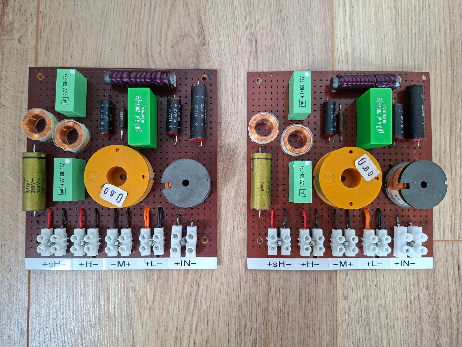 2x Cambridge Audio R50 4-weg Scheidingsfilter, Audio, Tv en Foto, Luidsprekers, Ophalen of Verzenden, Zo goed als nieuw, Overige merken