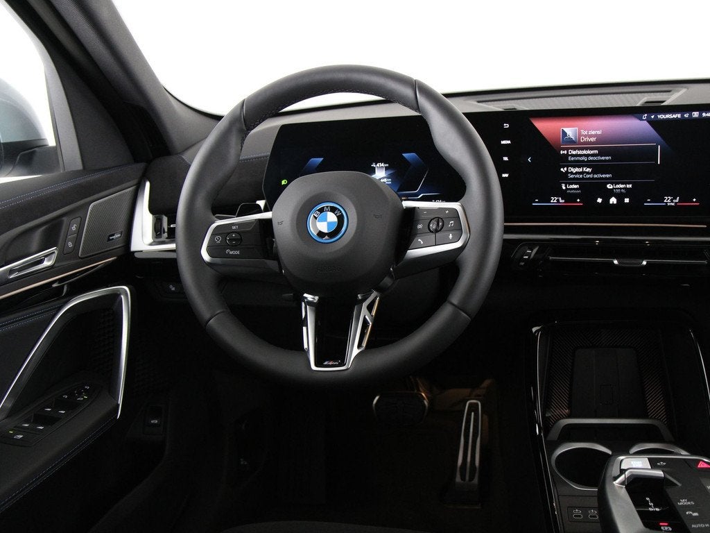 BMW iX2 eDrive20 67 kWh M-Sport (bj 2026, automaat), Auto's, BMW, IX2, Met garantie (alle), 204 pk, SUV of Terreinwagen