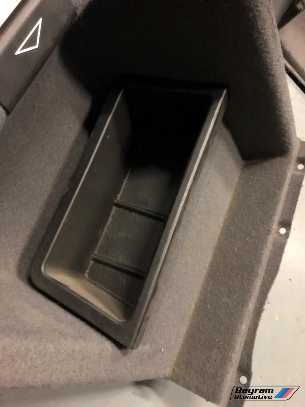 Foto 4 van Bmw E39 sedan kofferbakbekleding delen links rechts 5-serie