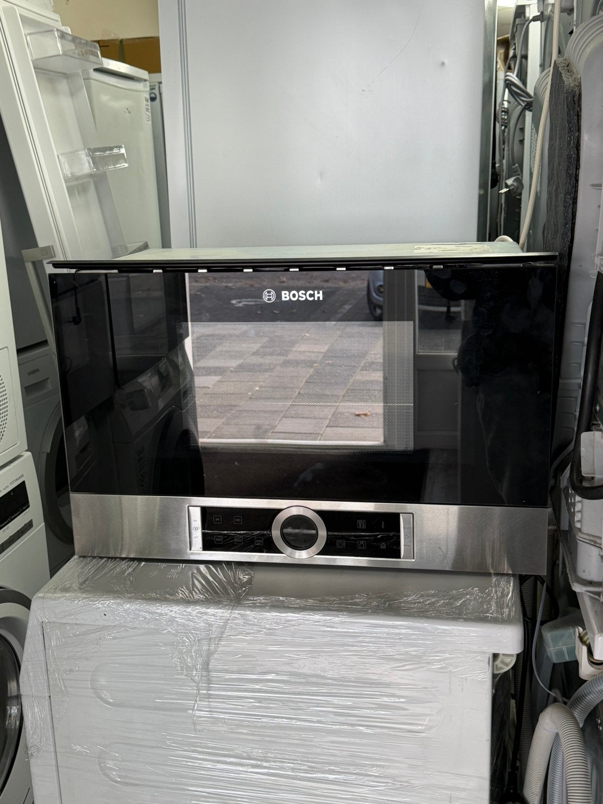 Bosch BFL634GS1 Inbouw Solo-Magnetron Zo Goed Als Nieuw, Crisp, Nl-infocentrum-bosch@bshg.com, Inbouw, Draaiplateau