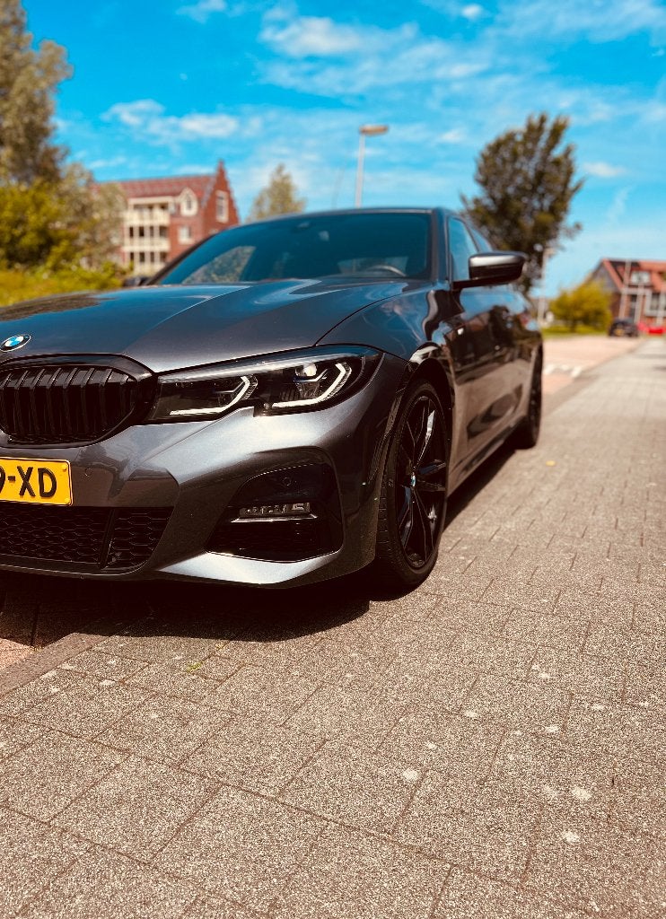 BMW 3-Serie 320i 184pk Aut 2021 Grijs, Auto's, Zwart, 4 cilinders, 1600 kg, Sedan