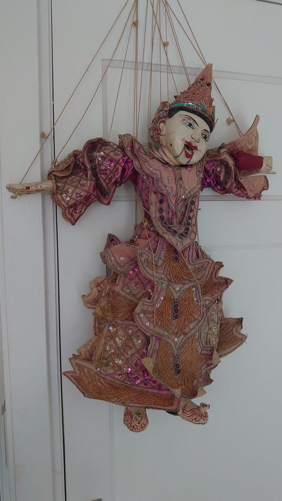 Antieke Wayang Pop met Houten Onderdelen en Beweegbare Mond, Ophalen