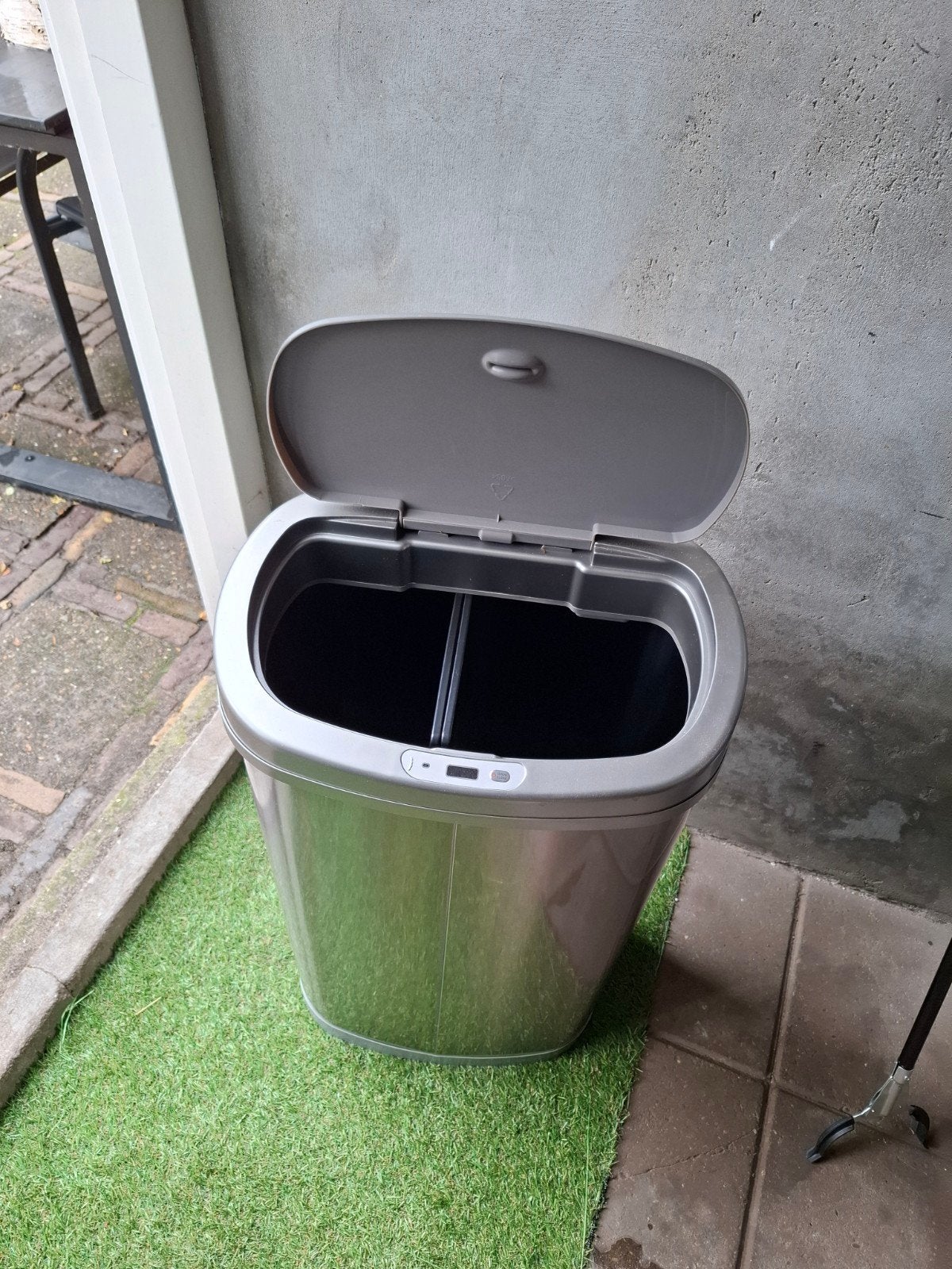 Prullenbak met sensor, 2 vakken, Huis en Inrichting, Gebruikt, 40 liter of meer, Ophalen of Verzenden, Metaal