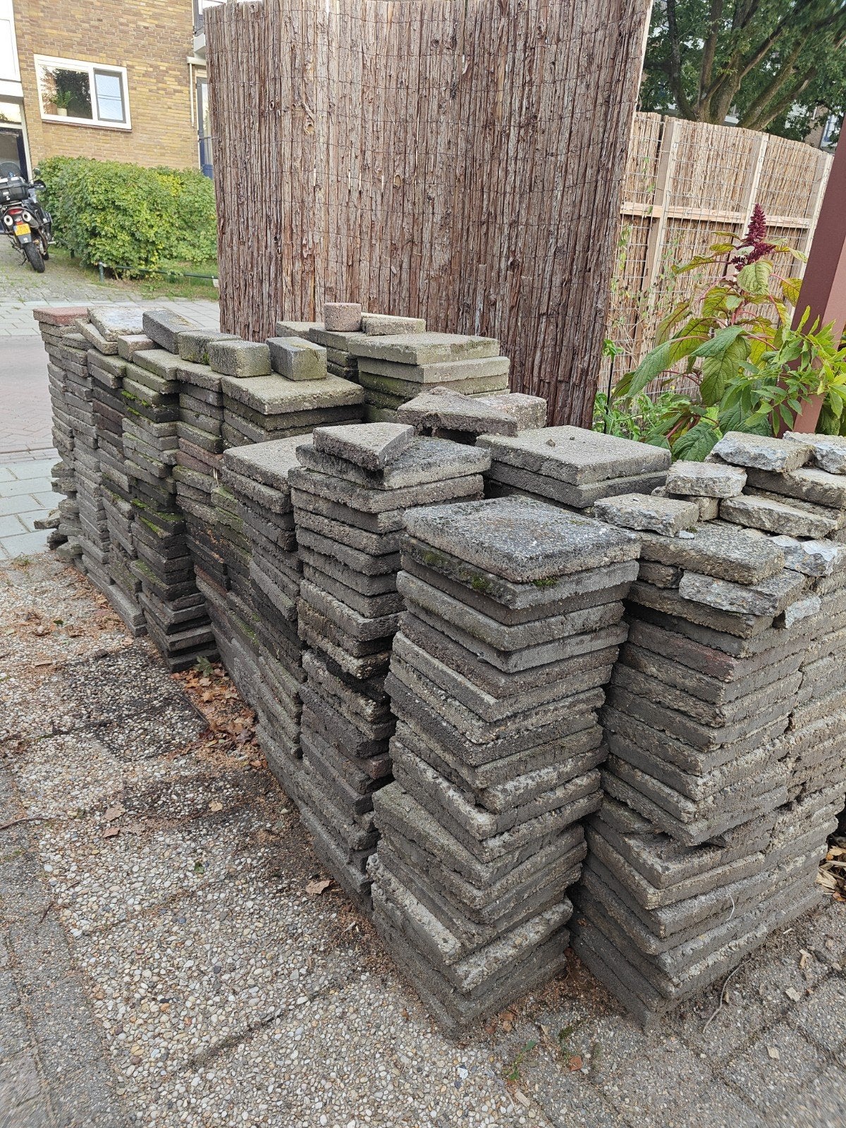 Tegels - Gratis, Ophalen, Gebruikt, 20 tot 40 cm, 10 m² of meer
