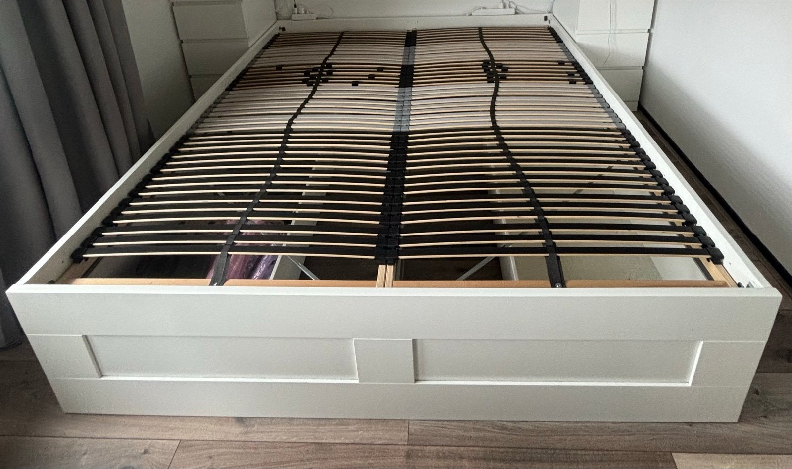 IKEA BRIMNES bed 180x200 + LEIRSUND lattenbodem, Ophalen, Gebruikt, Wit, Tweepersoons