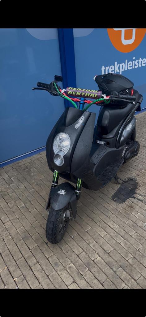 Peugeot ludix 70cc, Fietsen en Brommers, Scooters | Peugeot, Tweetakt, Maximaal 45 km/u, 70 cc, Ophalen of Verzenden