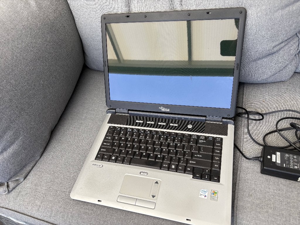 Fujitsu Siemens Amilo Pi 1536, Ophalen of Verzenden, Gebruikt, 10 inch of minder, Minder dan 2 Ghz