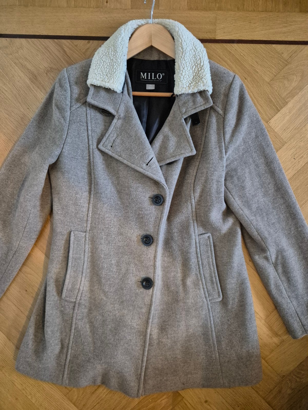 Milo wollen jas beige maat 42, Beige, Maat 42/44 (L), Ophalen of Verzenden, Gedragen