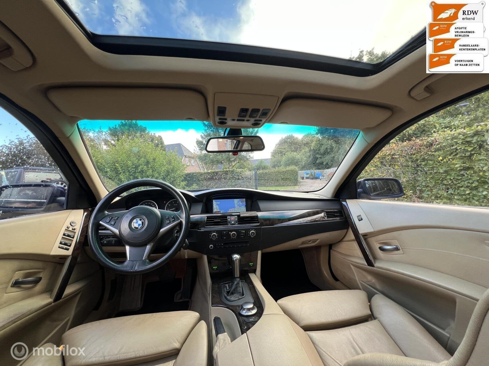 Sportieve nette BMW Touring 525i High Executive bj 2005., Auto's, Automaat, Achterwielaandrijving, Gebruikt, 2000 kg