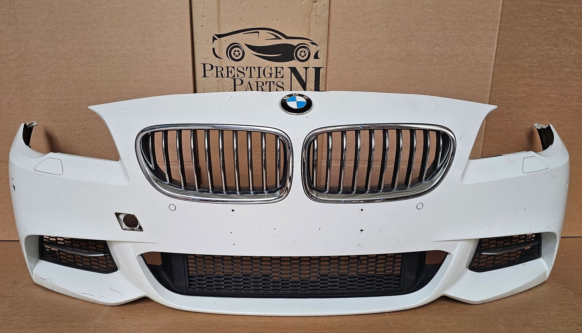 Voorbumper BMW 5 Serie F10 F11 M Pakket M550i Bumper Origine, Gebruikt, -, Voor, Ophalen of Verzenden