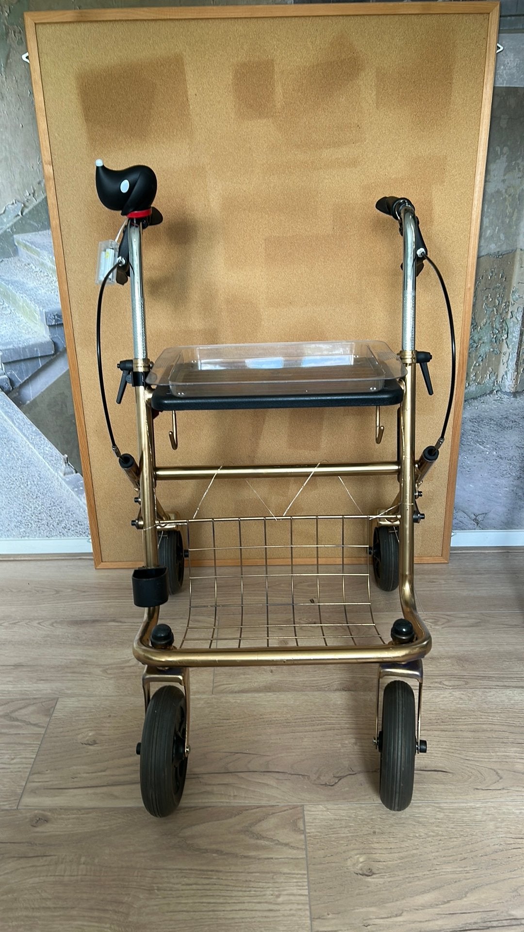 Rollator. Goud geverfd.  Als surprise gebruikt., Diversen, Ophalen, Gebruikt
