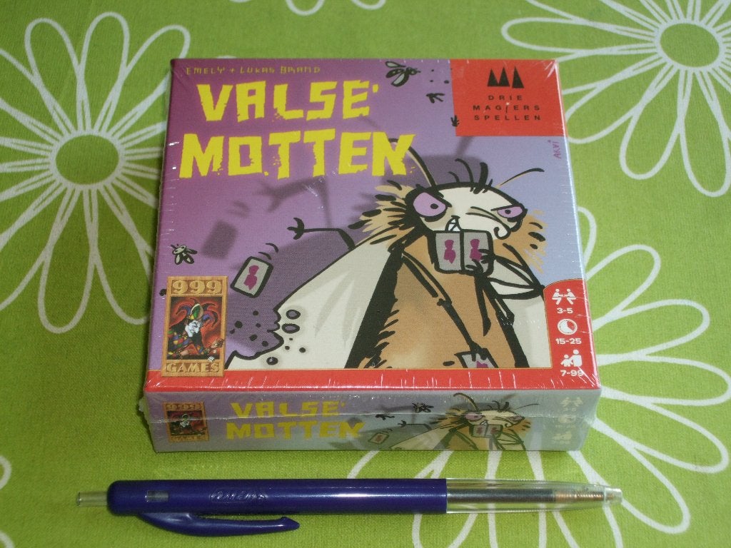 Nieuw in seal: Valse Motten - een ondeugend kaartspel, Drie of vier spelers, Ophalen of Verzenden, Nieuw, Drie Magiërs Spellen