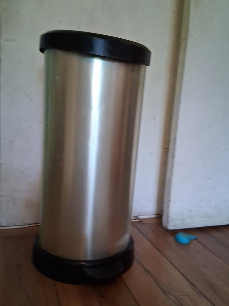 Te koop, Curver merk prullenbak., Ophalen, Kunststof, Met pedaal