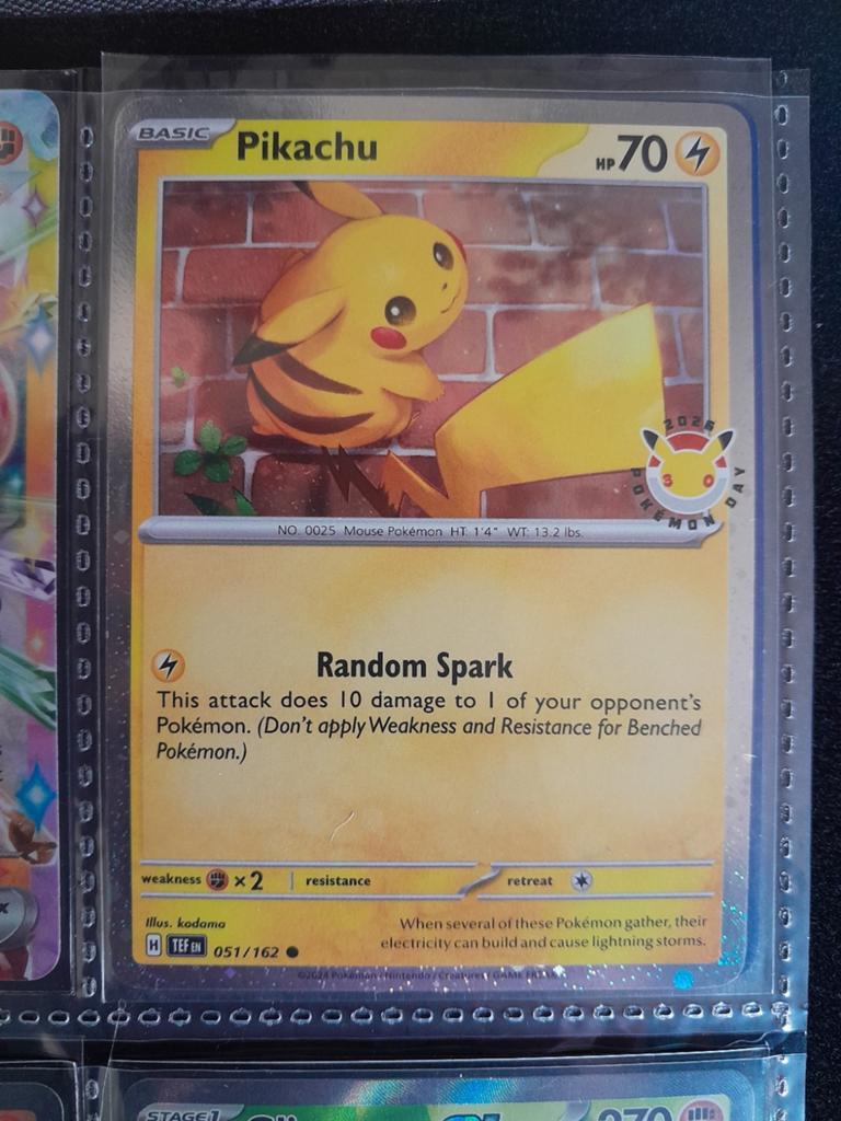 Pikachu Pokémon Kaart - 2026 Pokémon Day Promokaart, Ophalen, Zo goed als nieuw, Losse kaart