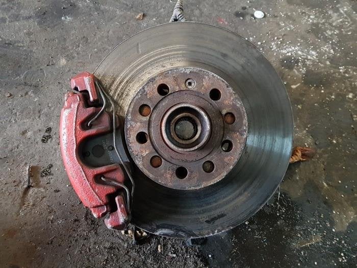 Wielnaaf voor van een Volkswagen Golf, Gebruikt, -, -, -