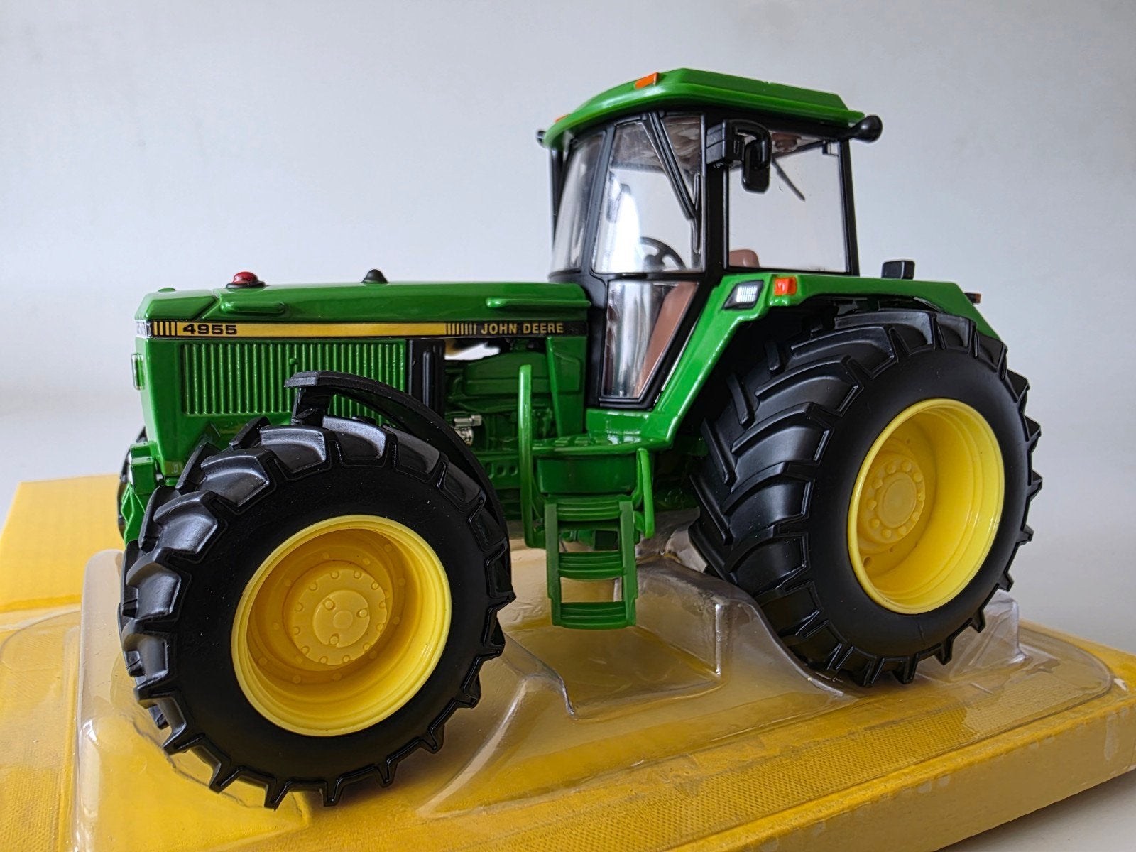 JOHN DEERE 4955 1:32 BRITAINS, Ophalen of Verzenden, Tractor of Landbouw, Britains