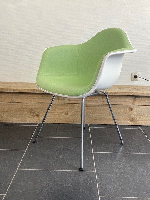 6 Vitra Eames DAL stoelen, volledig bekleed, Vitra, Design, Ophalen of Verzenden, Zo goed als nieuw