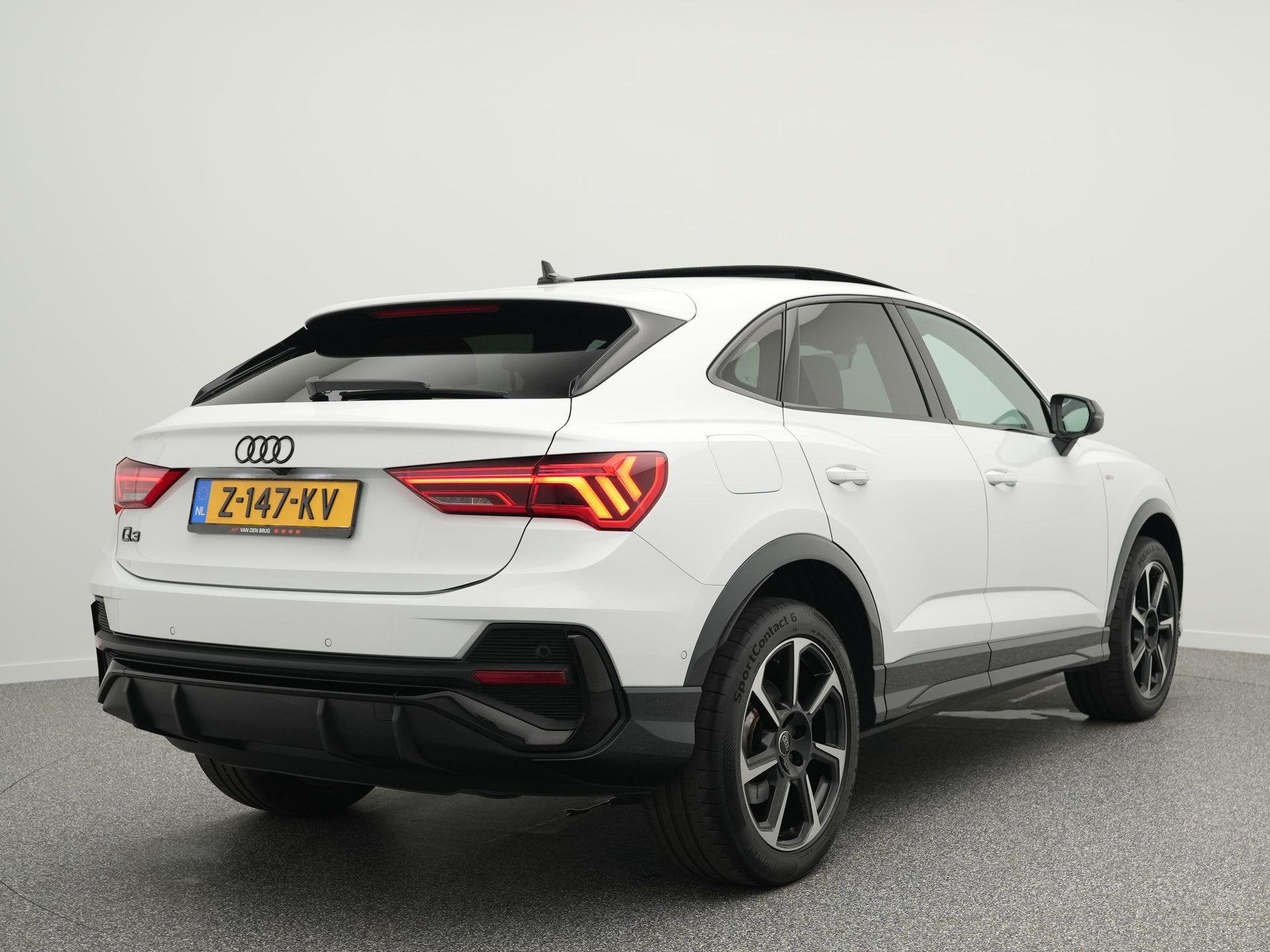 Audi Q3 Sportback S-line 45 TFSI e 245 PK | Lederen bekledin, Auto's, Gebruikt, Automatische klimaatregeling, Wit, Hybride Elektrisch/Benzine