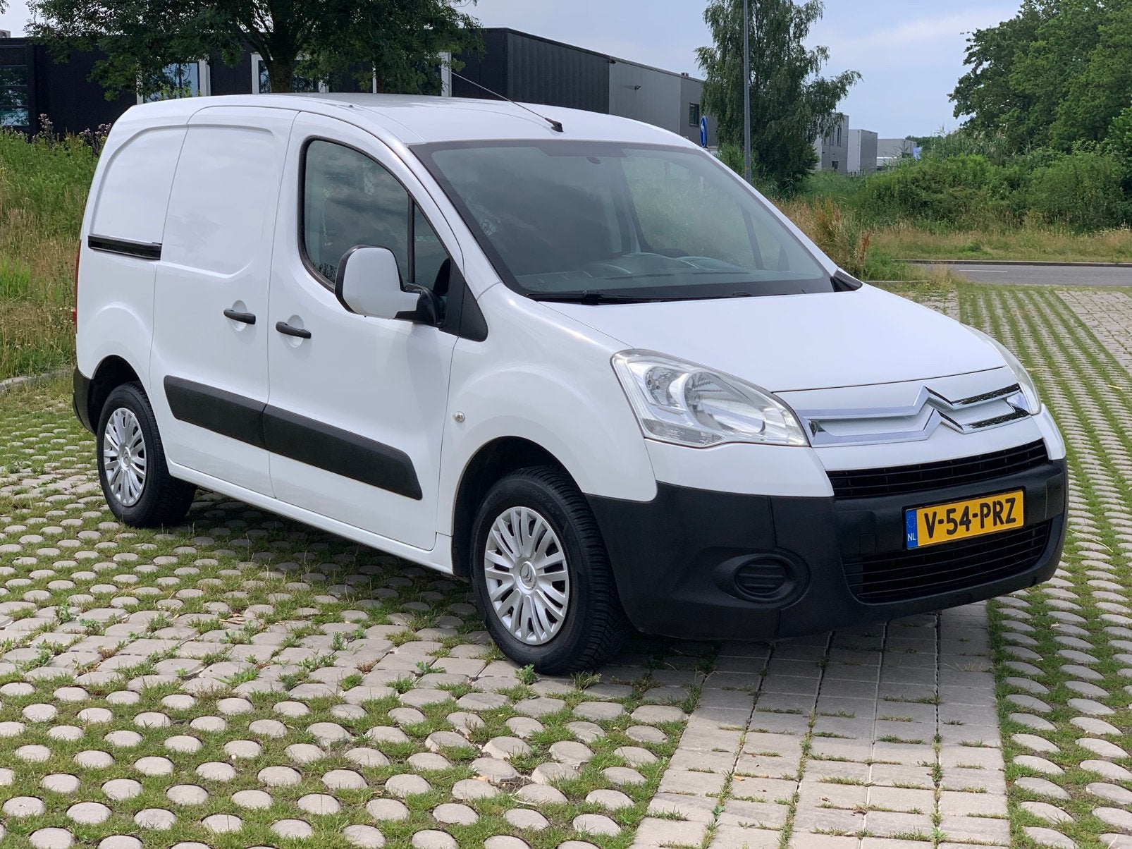 Citroën Berlingo 1.6 Benzine 3-zits 112dkm Btw-vrij/Marge, Auto's, Stof, Citroën, Wit, Bedrijf