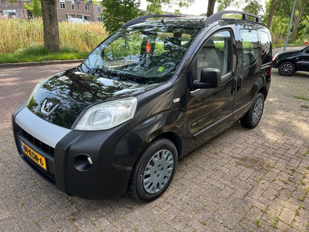 Peugeot Bipper 1.4 Tepee 2010 Airco APK 05-2027, Auto's, Peugeot, Voorwielaandrijving, 400 kg, Zwart, Origineel Nederlands