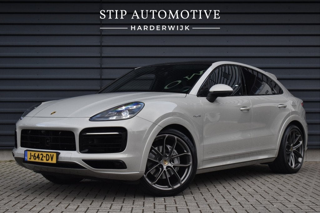 Porsche Cayenne Coupé 3.0 E-Hybrid 462pk Lightweight Sport, Auto's, Porsche, Automaat, Cayenne, 14 kWh, Gebruikt