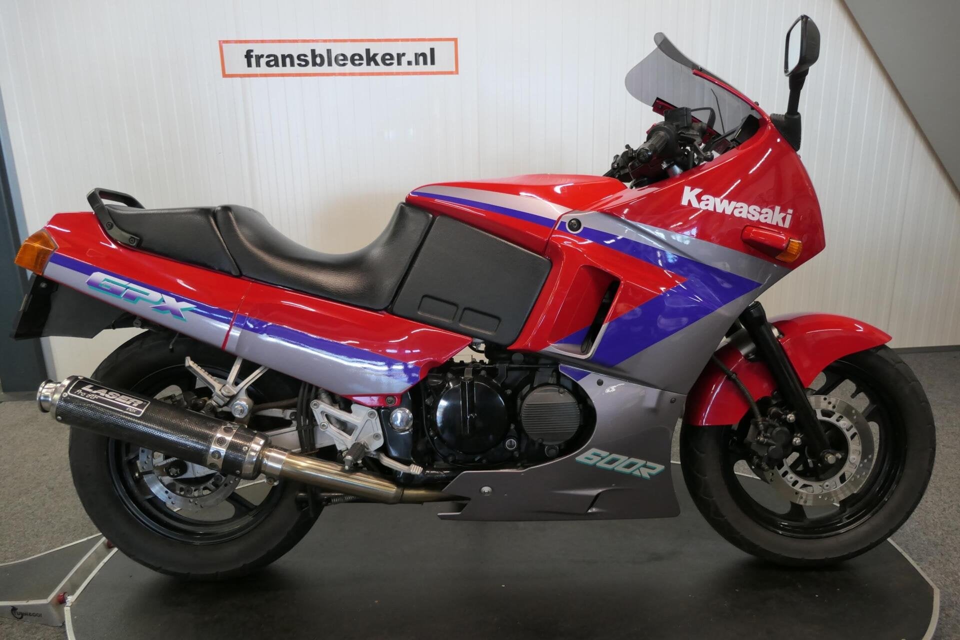 Kawasaki GPX 600 R, Sport, Meer dan 35 kW, 592 cc, Handgeschakeld