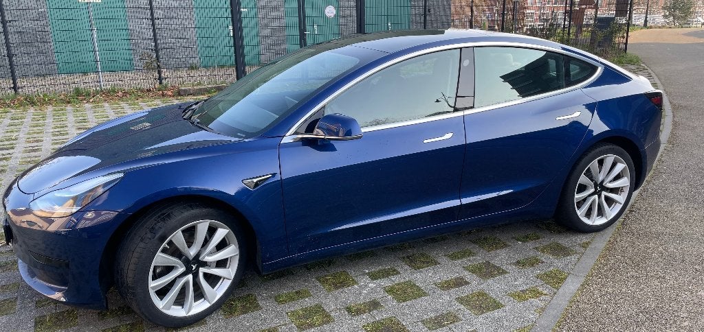 Tesla Model 3 SR+ 2019 Blauw, Auto's, Tesla, Automaat, Achterwielaandrijving, Zwart, 258 pk