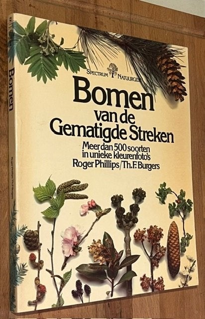Roger Phillips. Bomen van de gematigde streken. S. NG. 1980, Gelezen, Bloemen, Planten en Bomen, Ophalen of Verzenden, Roger Phillips