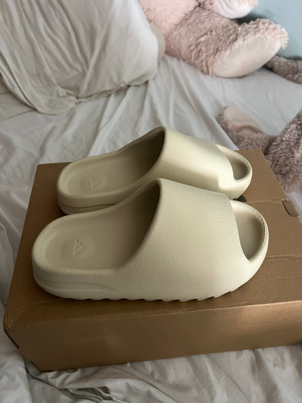 Yeezy Slide Bone (size 36), Kleding | Dames, Schoenen, Ophalen, Nieuw, Beige, Slippers