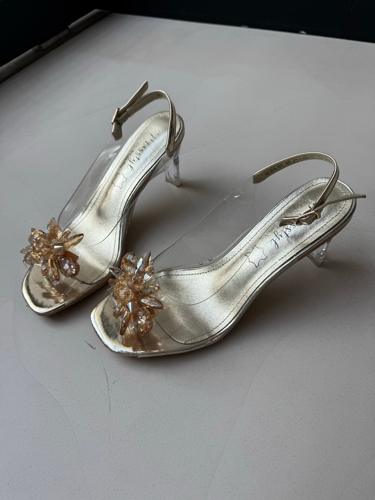 Gouden Laura Vita pumps maat 40 met reserve haken, Ophalen of Verzenden, Zo goed als nieuw, Overige kleuren, Sandalen of Muiltjes