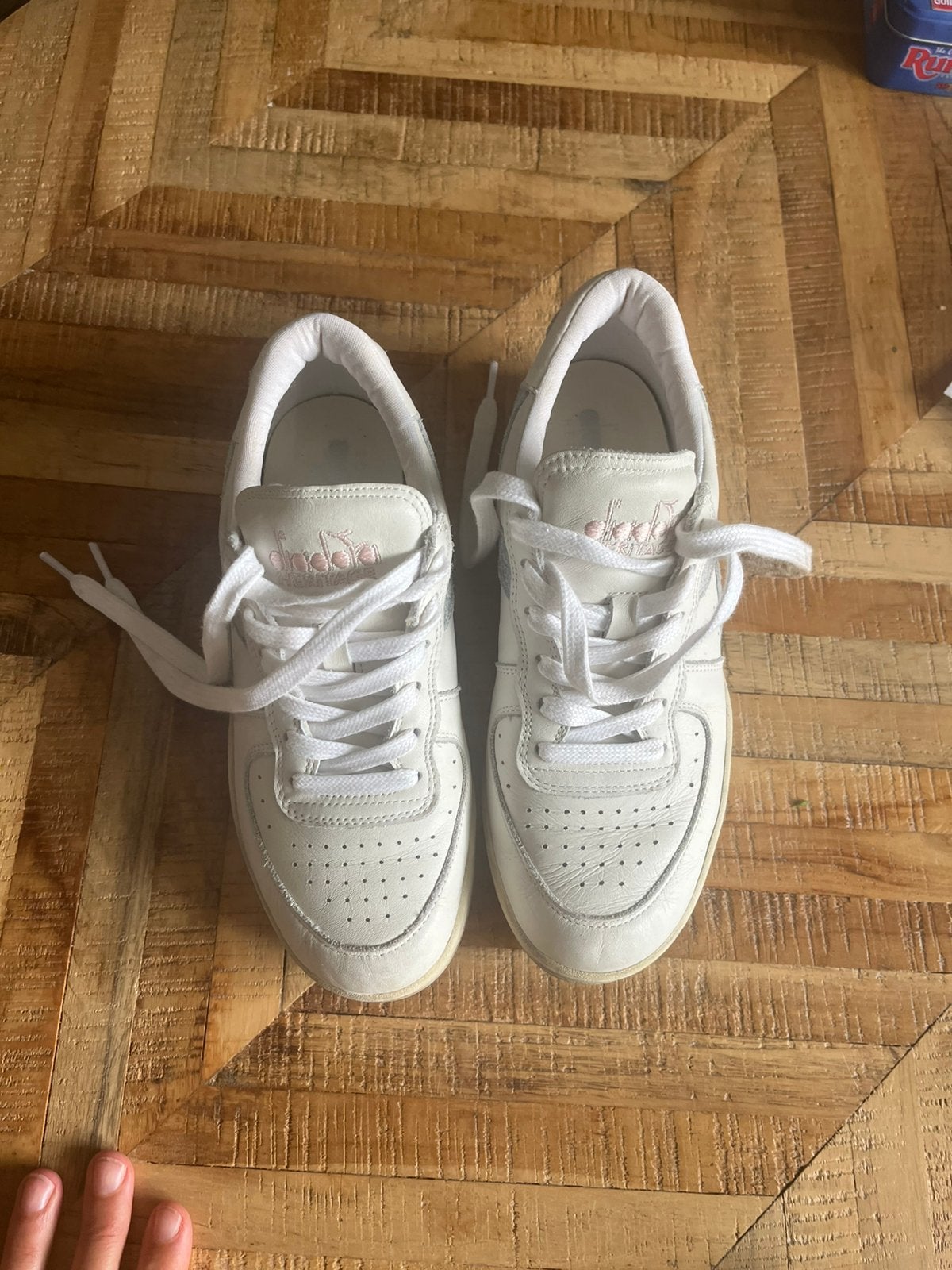 Diadora heritage speciale uitgave vintage nieuw!, Kleding | Dames, Schoenen, Ophalen, Zo goed als nieuw, Sneakers of Gympen