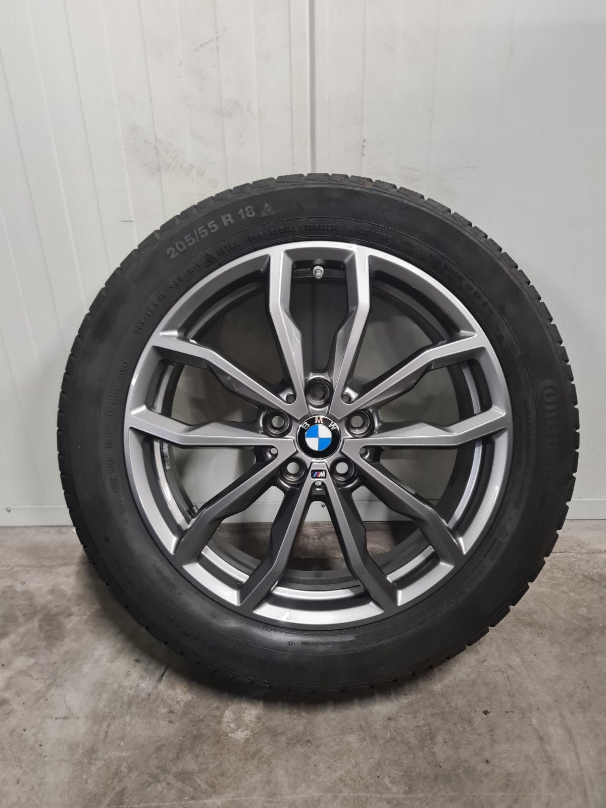 18' BMW X1 F48 X2 F39 Styling 711M met winterbanden 7.5mm+, 18 inch, Banden en Velgen, Personenwagen, 205 mm