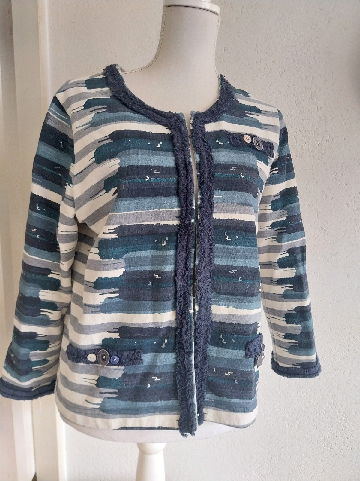 Stijlvol gestreept jasje met franjes en knopen maat M/L, Maat 38/40 (M), Overige kleuren, Ophalen of Verzenden, Zo goed als nieuw